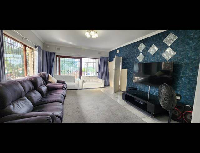 5 BEDROOM HOUSE FOR SALE IN WIDENHAM